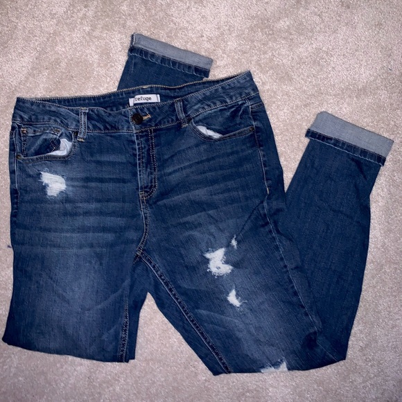 refuge Denim - Dark wash blue jeans with slight rips
